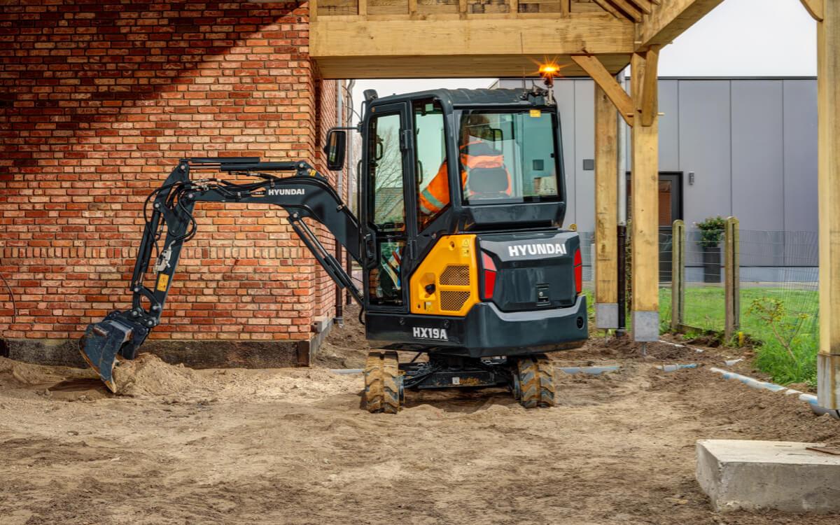 Minekskavaator Hyundai hx19a